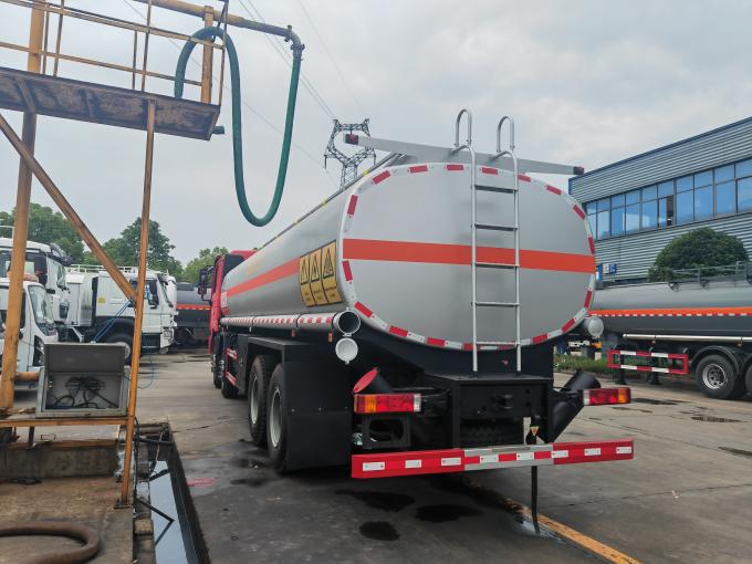 CLW Group Delivers Premium SHACMAN F3000 8×4 Fuel Tanker Truck to China Risun Group’s Overseas Project in Indonesia
